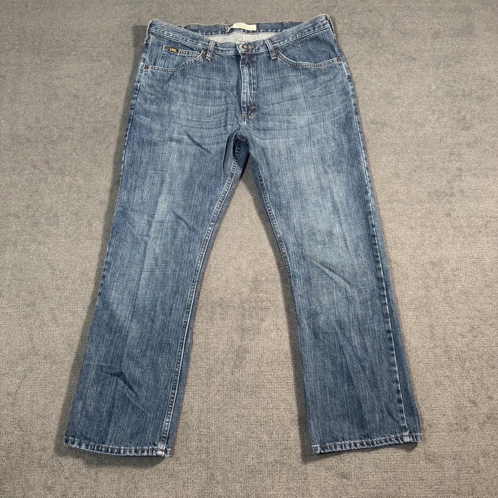 Lee Premium Select Regular Bootcut Jeans Men's Size 38x29 Medium Wash Denim Y2K